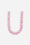 Halskæde med ensartede, rosa perler. Enkel og elegant uden vedhæng.