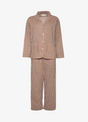 Brunt stribet nattøjssæt med knaplukning og lommer på jakke og bukser.