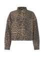 Denimjakke med leopardmønster, knaplukning og brystlomme på venstre side.