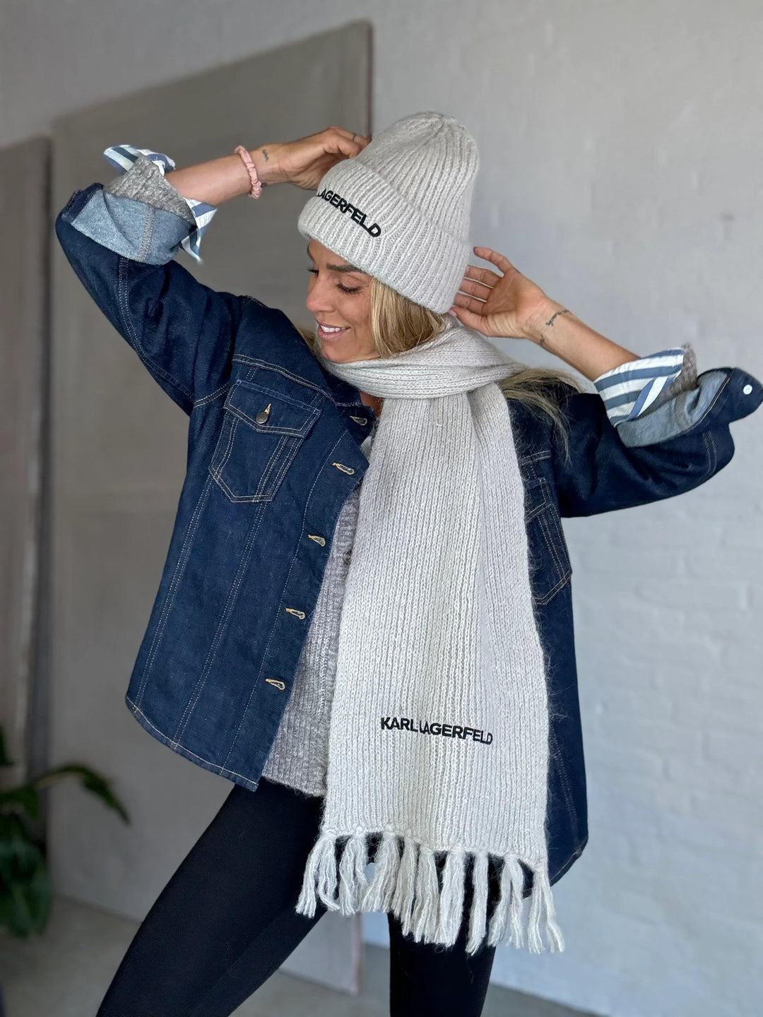 Karl lagerfeld Scarf Sand ESSENTIAL KNIT SCARF