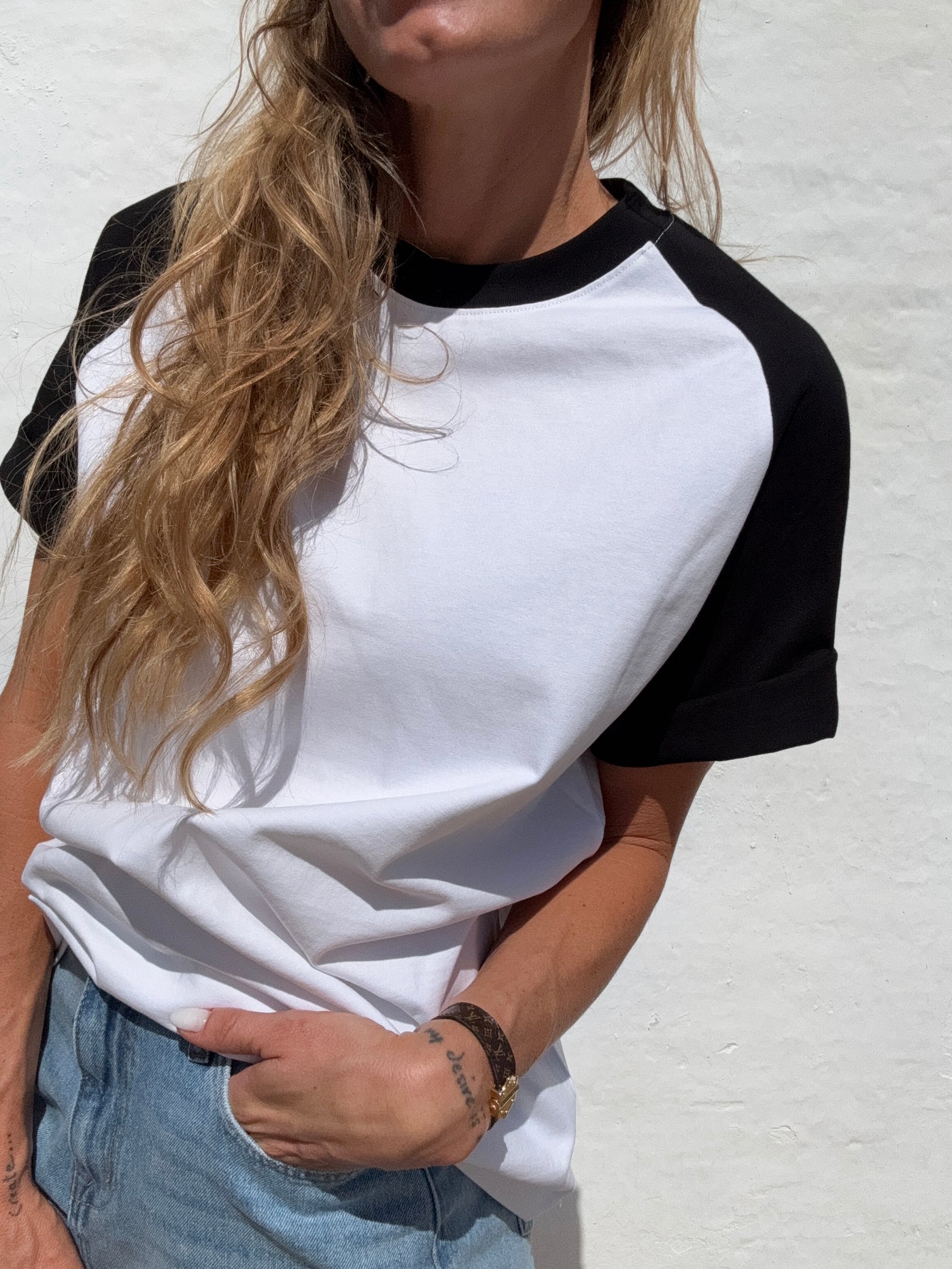 Sassy Copenhagen - T-shirt - Hvid/Sort - Ama