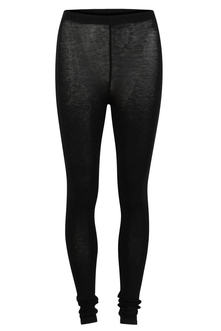 Sorte leggings med elastisk talje og tætsiddende pasform. Opsamlet ved anklerne.