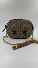 Gucci - GG Supreme Butterfly Crossbody Bag - beige skuldertaske - secondhand