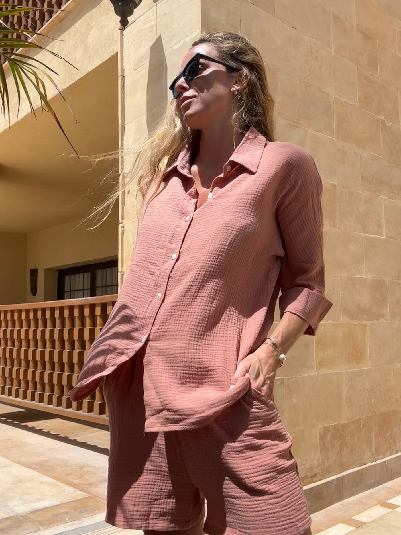 Sassy Copenhagen - Erria 100% bomulds sæt - Tan (Bemærk S/M og L/XL er i preorder til uge 21)