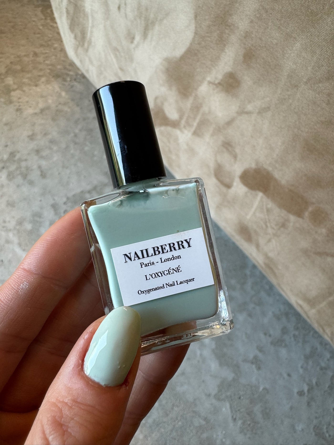Pastel grøn neglelak - Wild sage - Nailberry sss