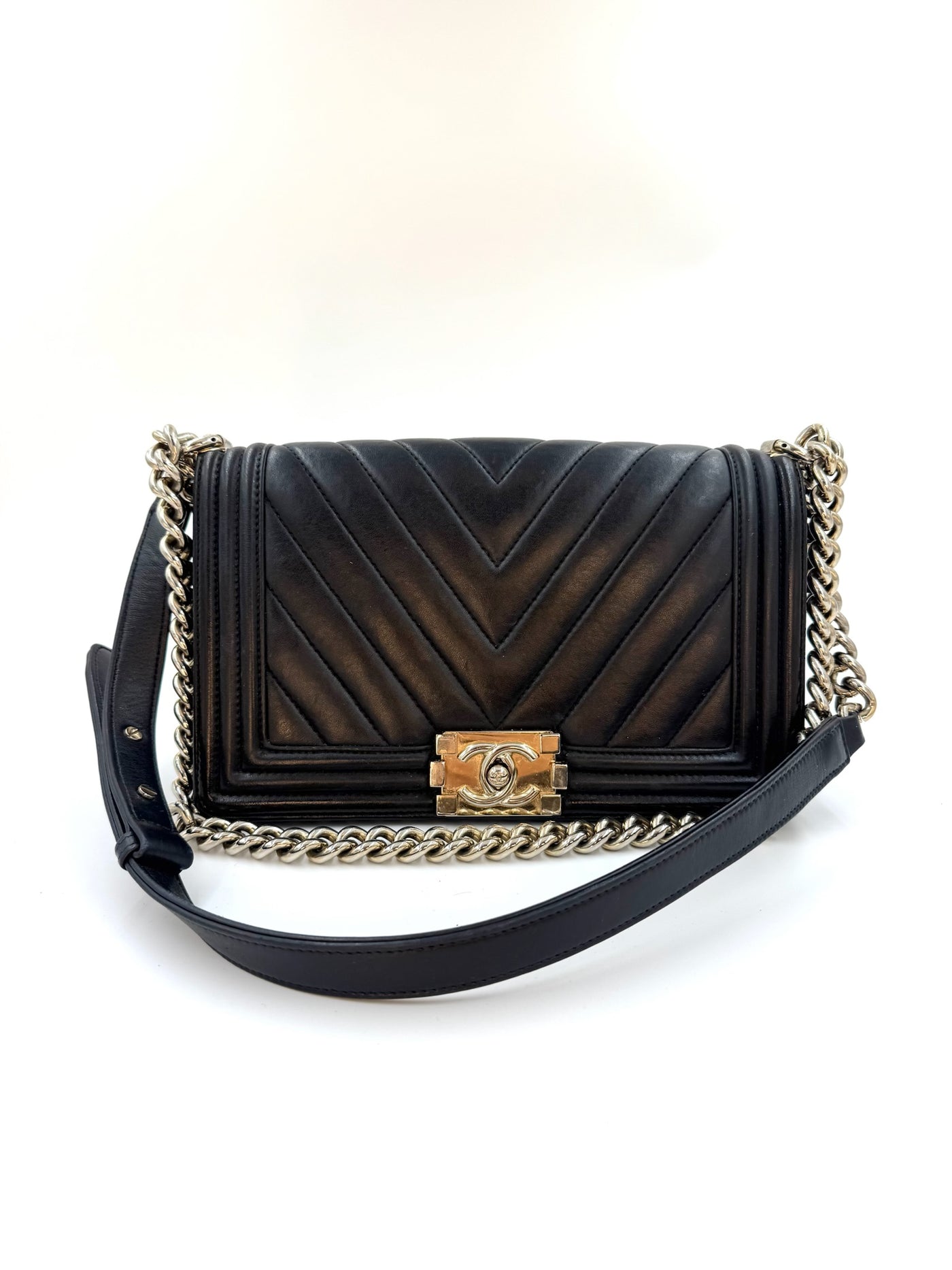 Chanel - Boy V-stitch flap bag - Black - Secondhand