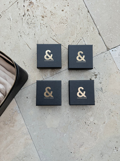 Andcopenhagen - Luksus Adventskalender - 1 rejse smykkeskrin + 4 stk 18 karat guldbelagte smykker (UDSOLGT - bemærk preorder )