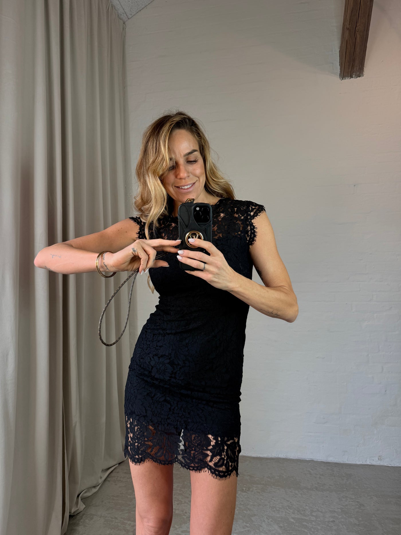 Sassy Copenhagen - Kjole - Sort Blonde - Maja