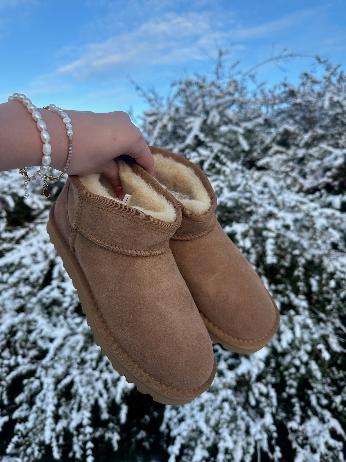 Lambskin with laces teddy bear boots - tan “Normal in size”