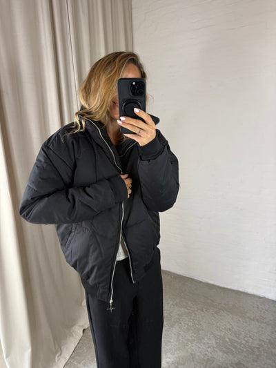 Sassy Copenhagen - Puffer Jakke - Sort - Tella