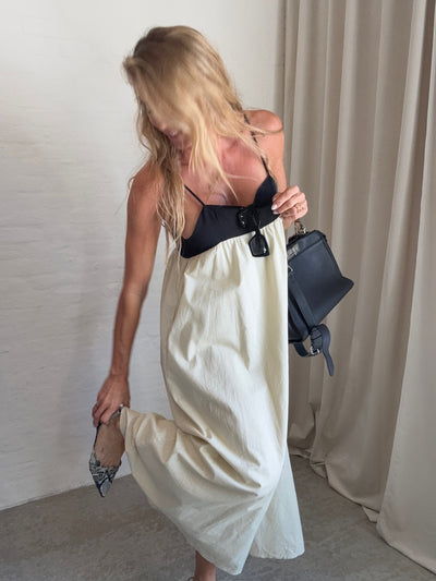 Sassy Copenhagen - Dress - Cream/Black - My (PREORDER)