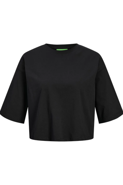 Sort cropped T-shirt fra JJXX med rund halsudskæring, længere ærmer og boxy pasform.