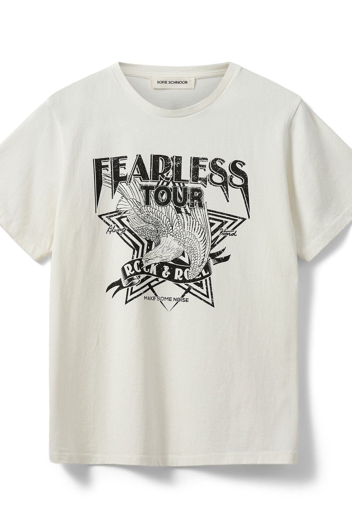 T-shirt med "FEARLESS TOUR" tekst og ørnedesign, rund hals og korte ærmer.