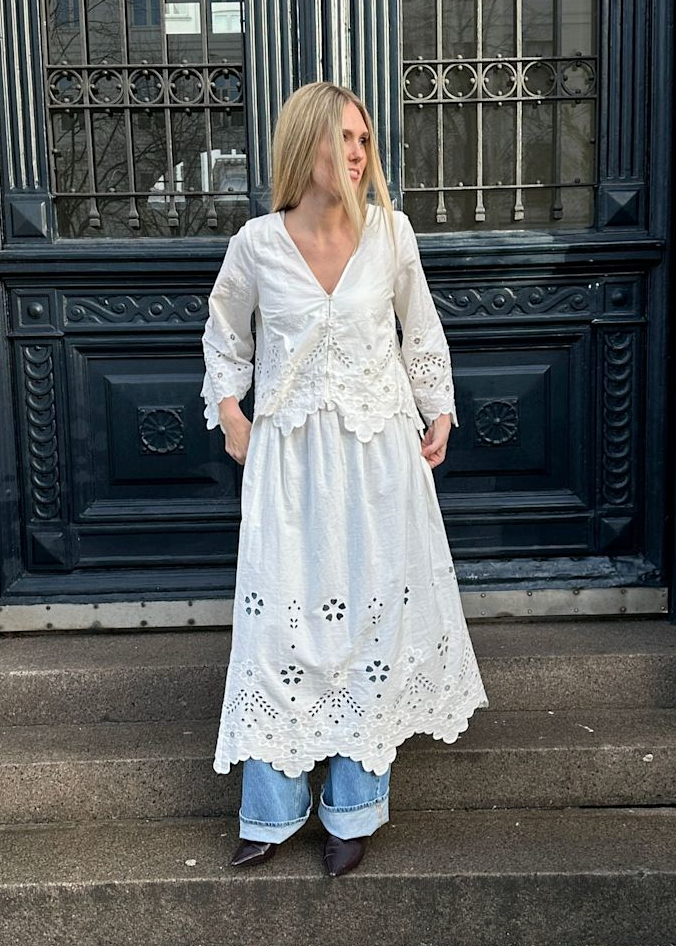 Sissel Edelbo - Skjorte - Hvid broderi anglaise - Trine sss