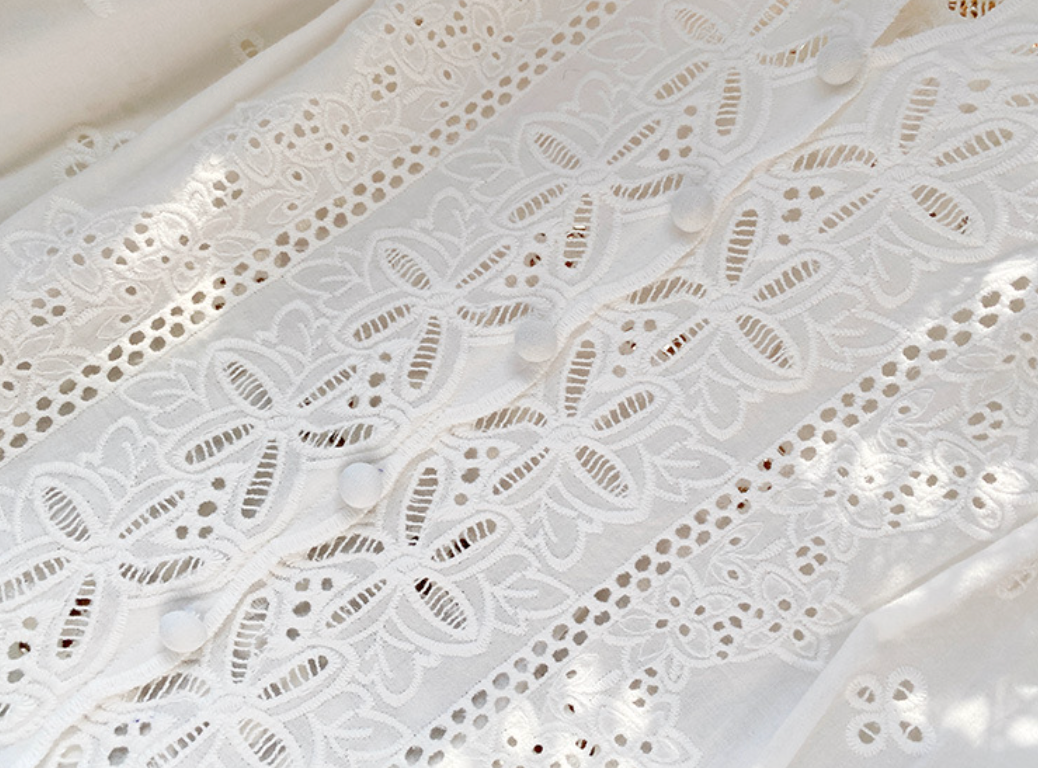 Sassy Copenhagen - Skjorte - Hvid broderi anglaise - Mille