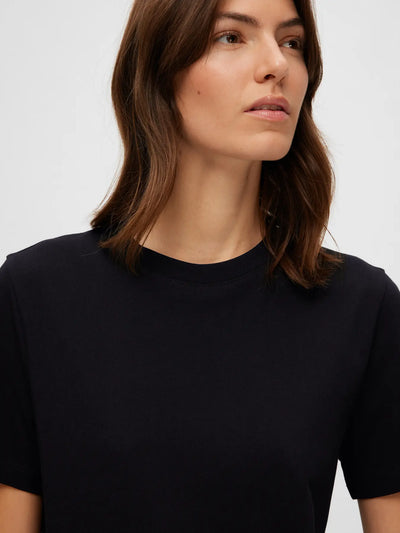 Selected Femme - T-shirt - Sort - Essential O-Neck