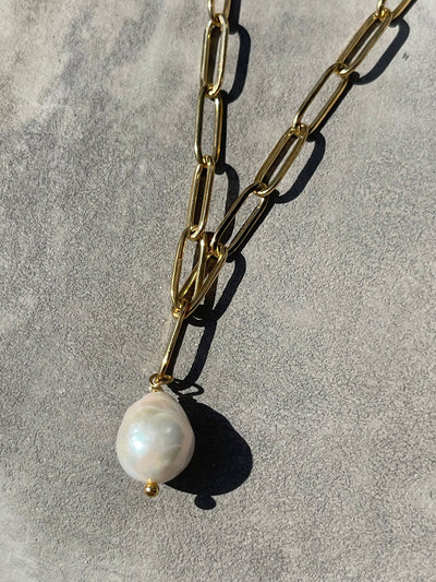 Andcopenhagen Smykker Andcopenhagen Dubai Chunky halskæde med Baroque perle - Guldbelagt