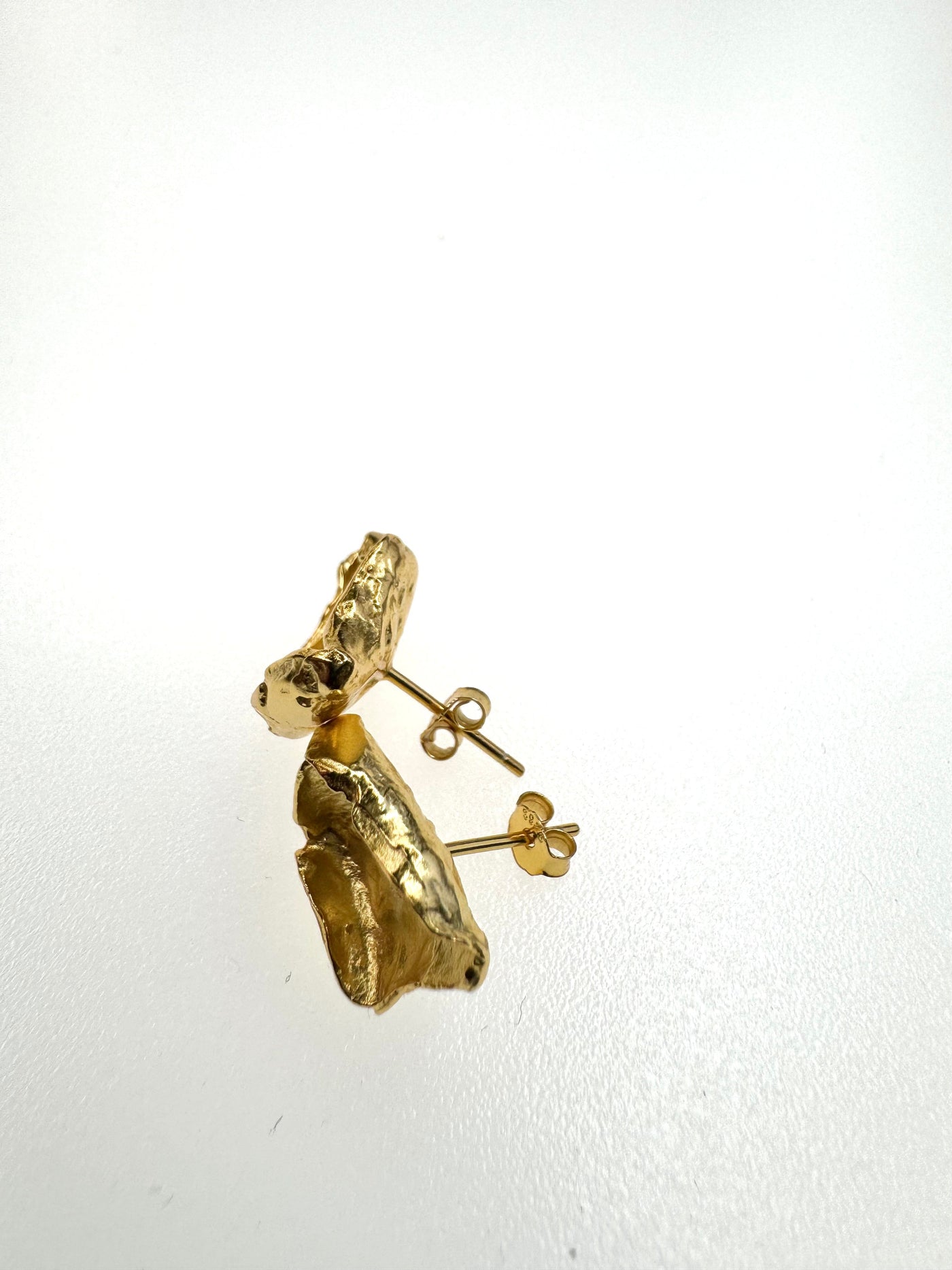 Andcopenhagen Guldøreringe folded leaf Guld øreringe - Sera 18 karat guldbelagt - Andcopenhagen