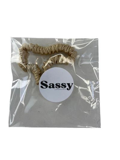 Sassy Copenhagen Accessories Sassy Copenhagen - 100% Silke hårelastik - SSSisse Beige