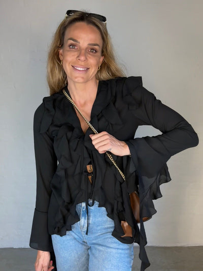sassy copenhagen skjorte Skjorte med flæser og bindebånd - maddie sort - Sassy Copnehagen (preorder start maj)