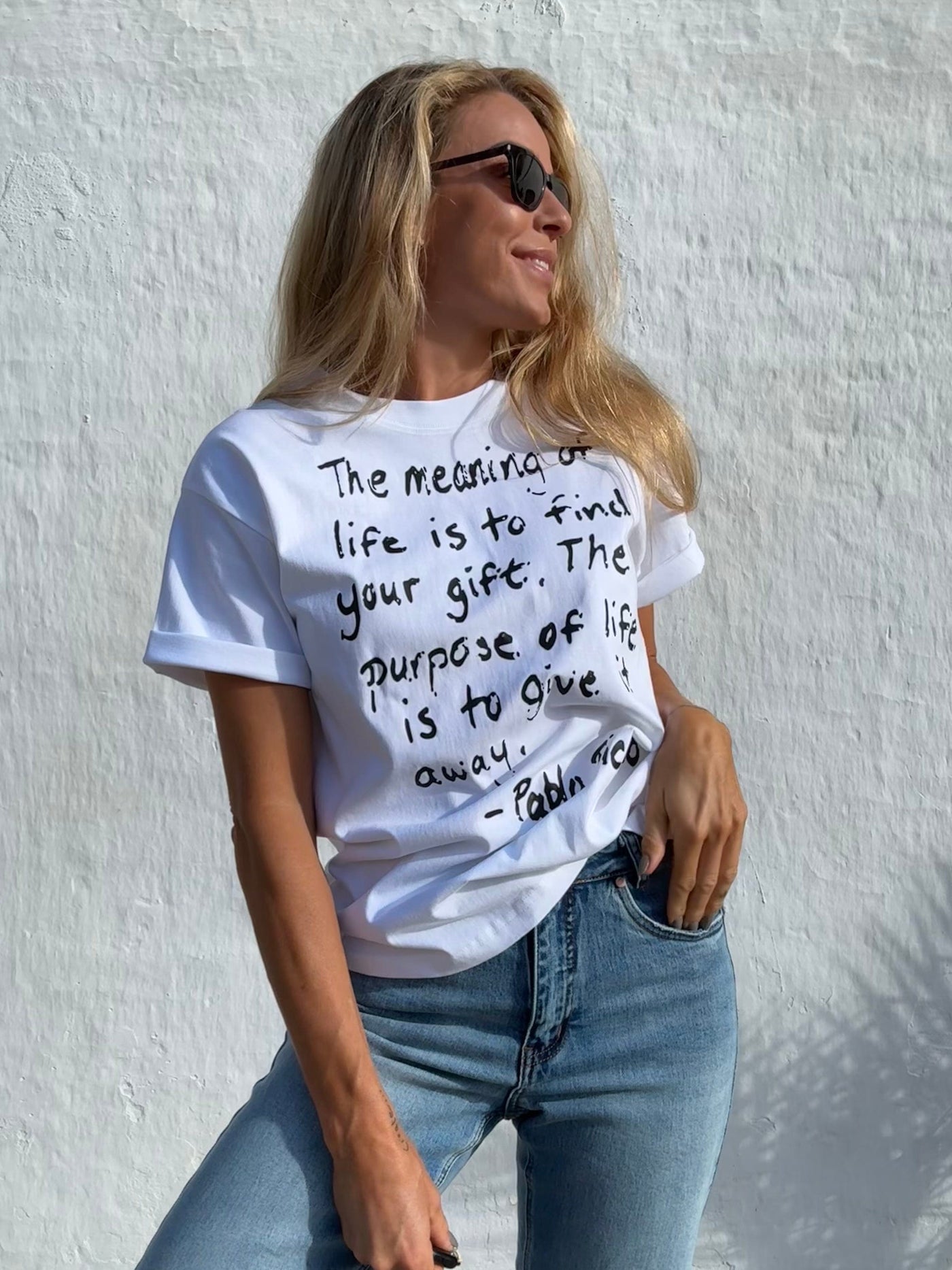 Sassy Copenhagen t-shirts & toppe Statement t-shirt - The meaning of life - Helia - Sassy Copenhagen