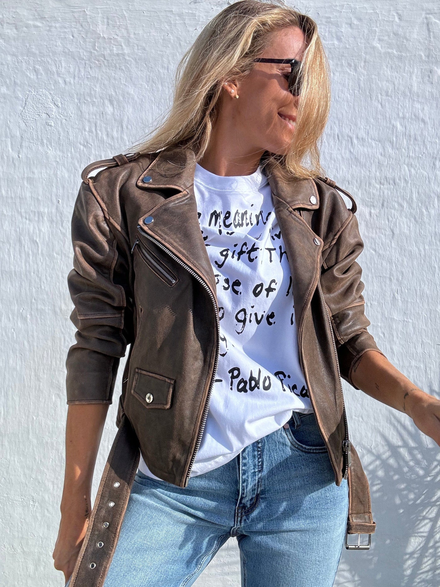 Sassy Copenhagen t-shirts & toppe Statement t-shirt - The meaning of life - Helia - Sassy Copenhagen