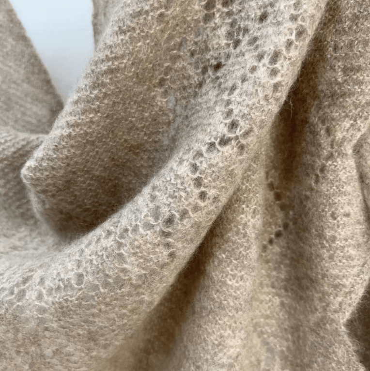 Andcopenhagen cashmeretørklæder Triangle trinity cashmeretøklæde stor 100% Cashmere Khaki - Andcopenhagen