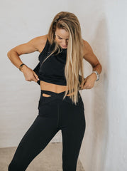 Yoga leggings med krydsning - Fitness shape wear Thilde - Sassy Copenhagen